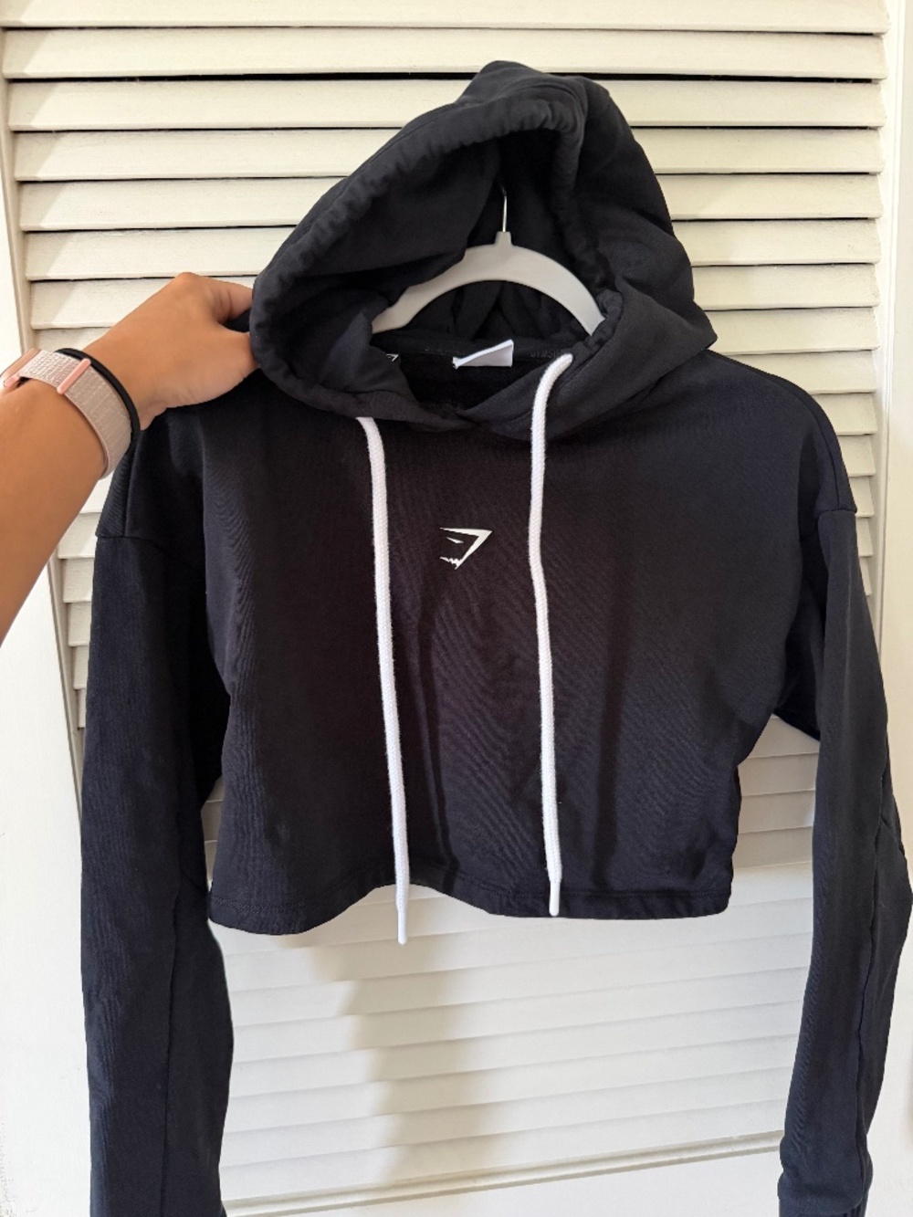 Gymshark Black Cropped Inspirational Visionary Hoodie / Size Small / NWOT